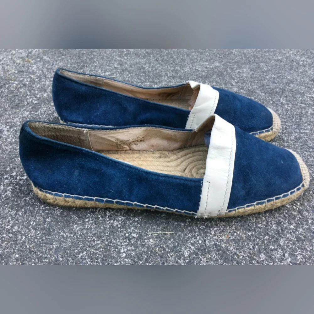 Tommy Bahama Blue White Slip on Loafers Size 9